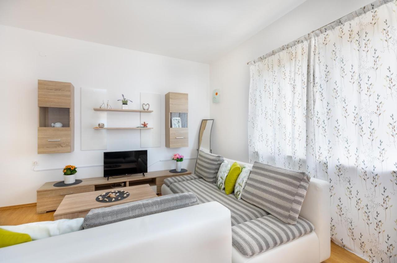 Apartments Villa Maja Rogoznica  Dış mekan fotoğraf