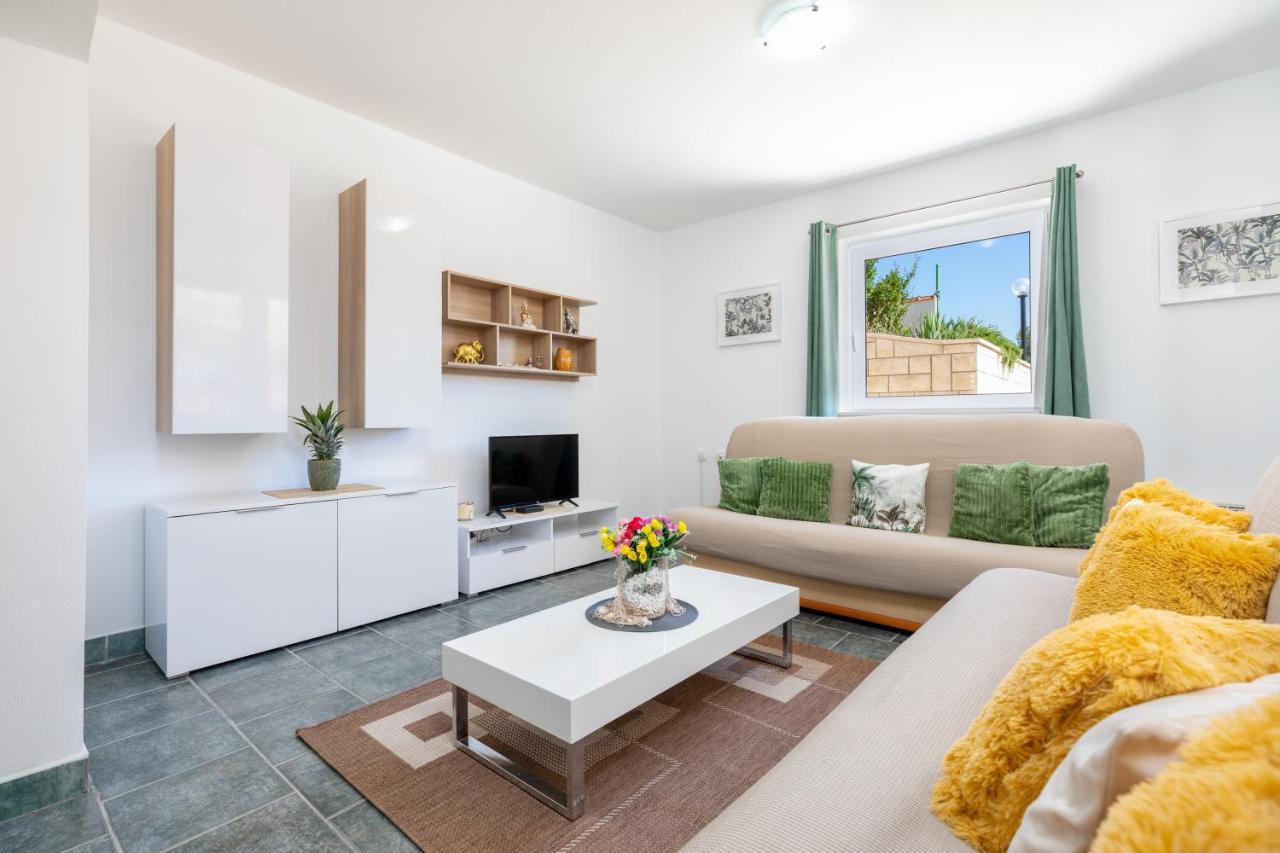 Apartments Villa Maja Rogoznica  Dış mekan fotoğraf
